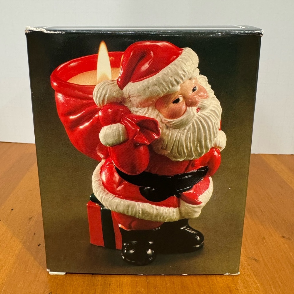 Avon Santa vintage 1982 candle holder figurine